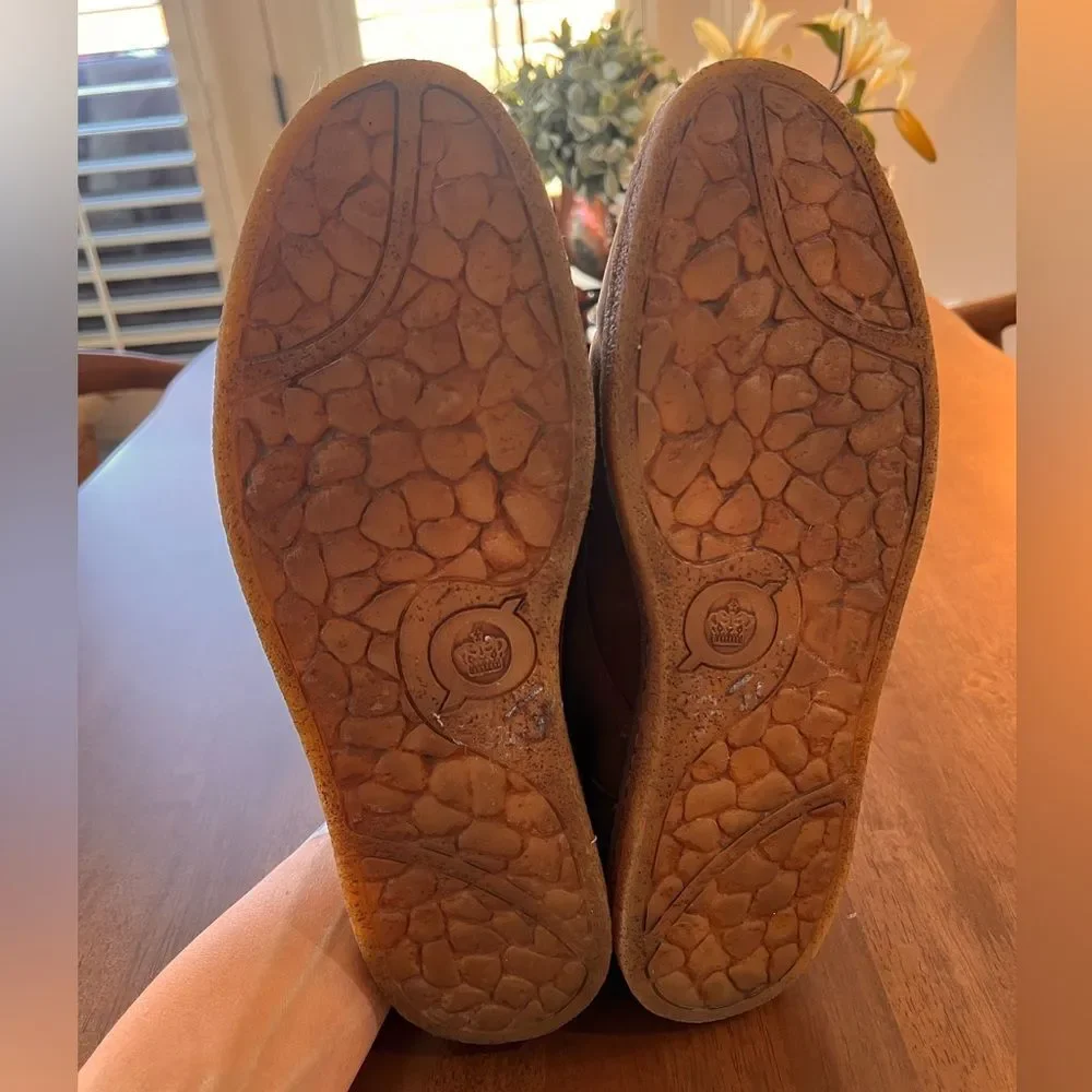 Born brown suede